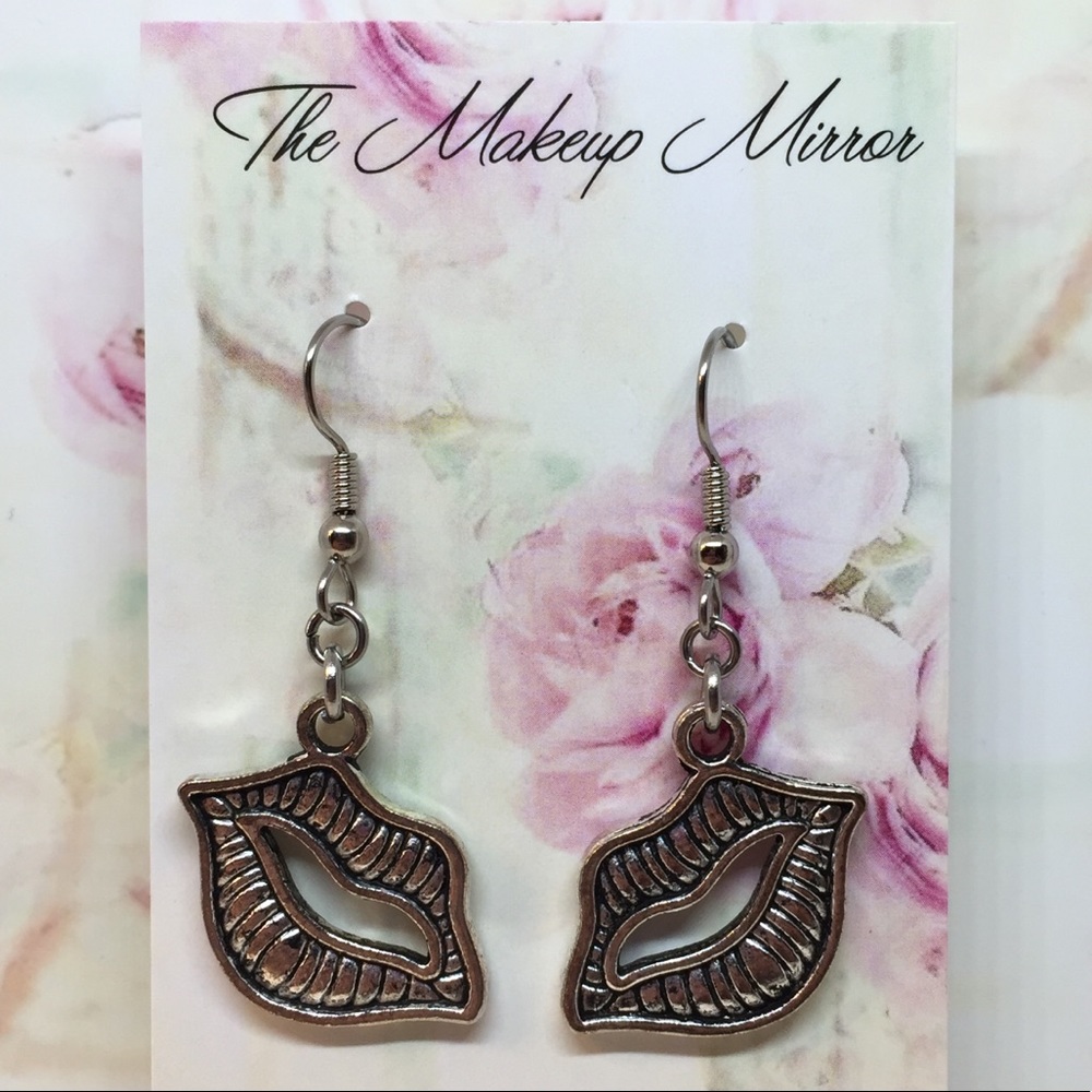 Silver Lip Earrings 💋Handmade & NWT💋